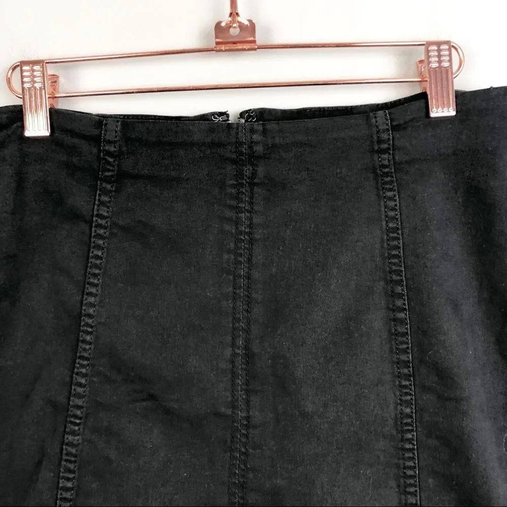 FREE PEOPLE | Modern Femme Black Denim Mini Skirt Women’s Size 8